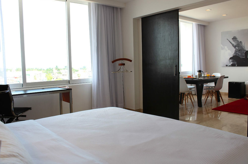 Fiesta Inn Monterrey La Fe San Nicolás de los Garzas Eksteriør bilde